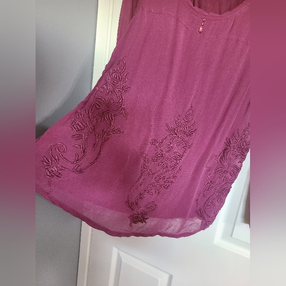 REVOLUTION Embroidered Tunic Blouse w/ Ruched Long Sleeves (Dark Fuchsia) - Picture 4 of 10